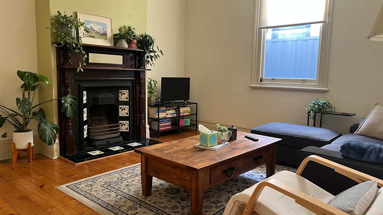 Room in a share house