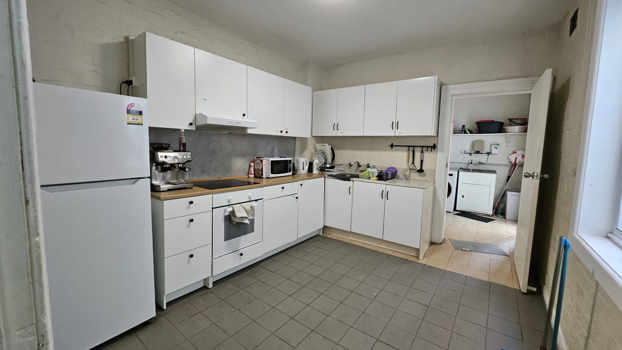 Furnished room in a share house