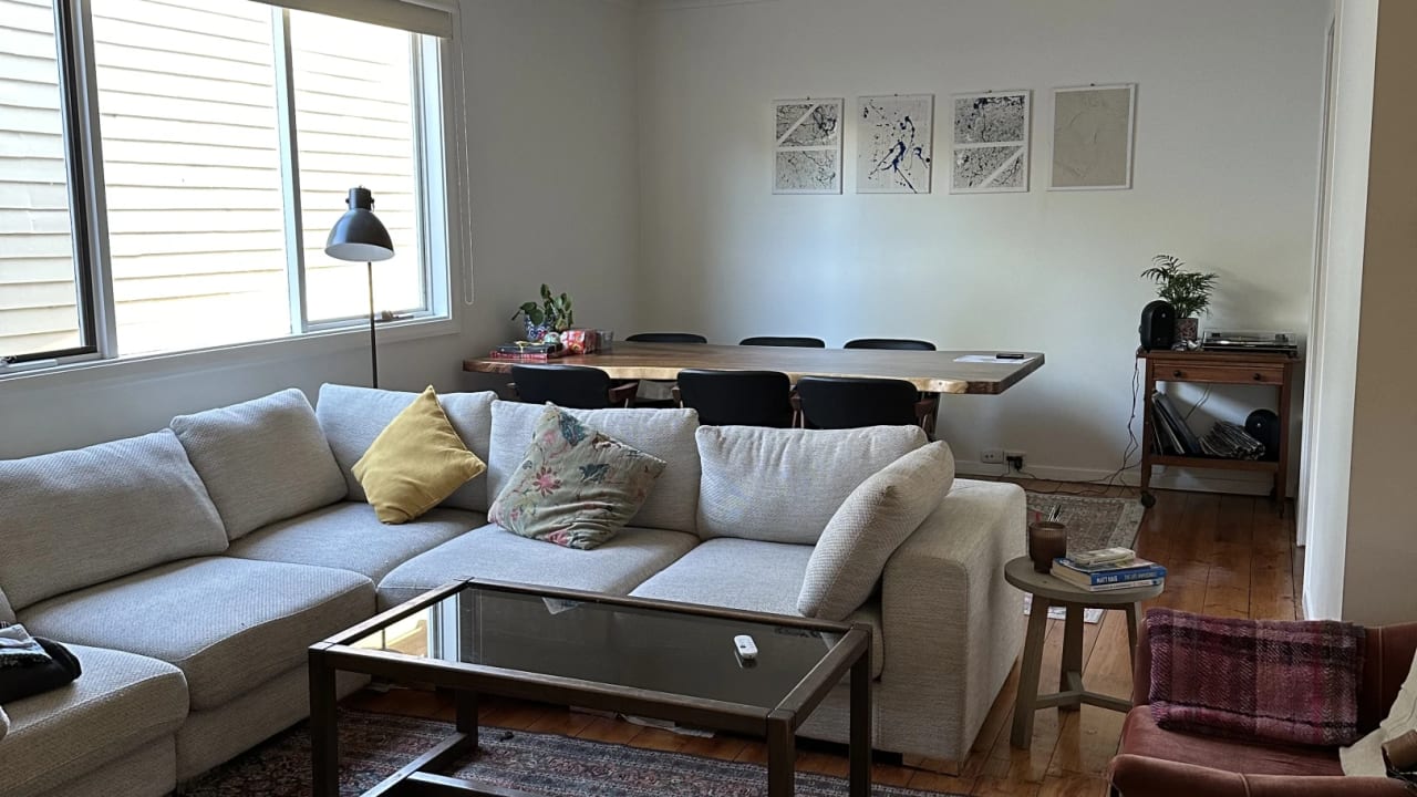 Room in a share house