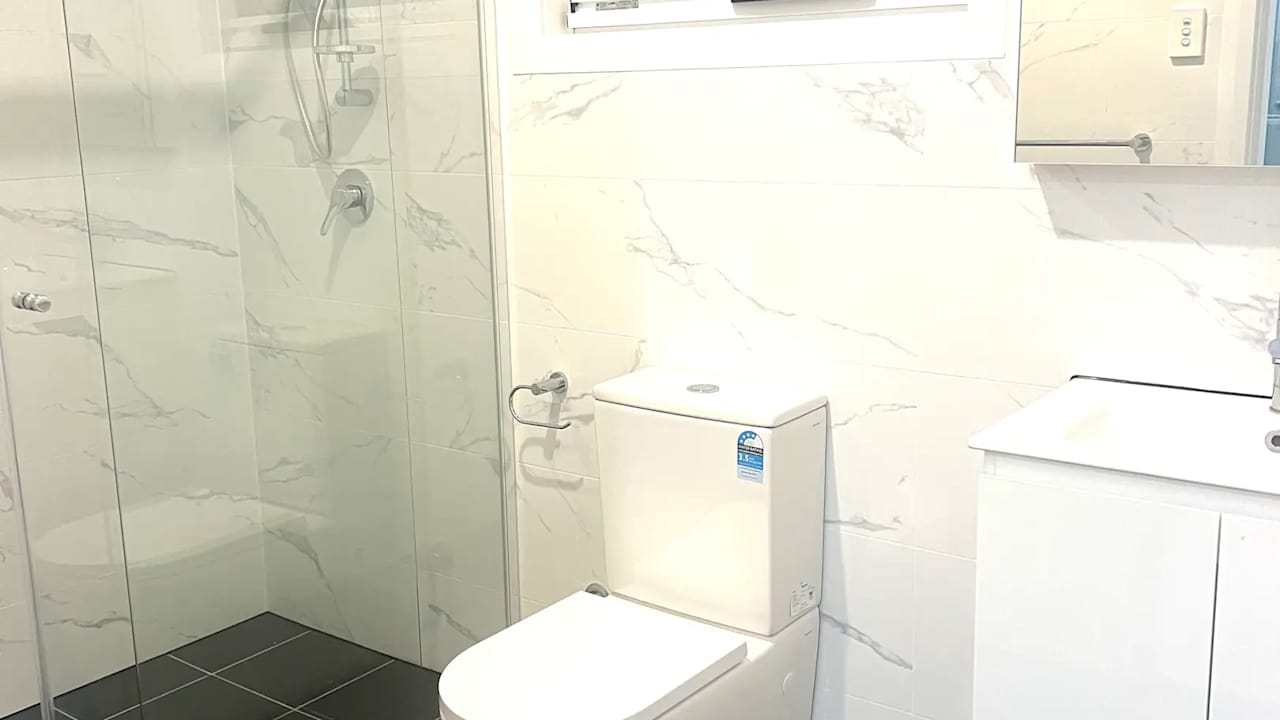Whole property with 2 rooms for rent