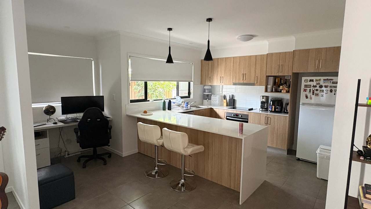 Unfurnished room with own bathroom