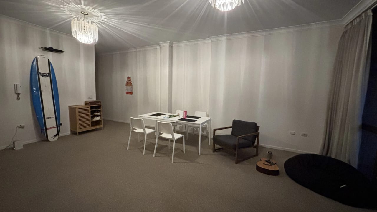 Furnished room in a flatshare