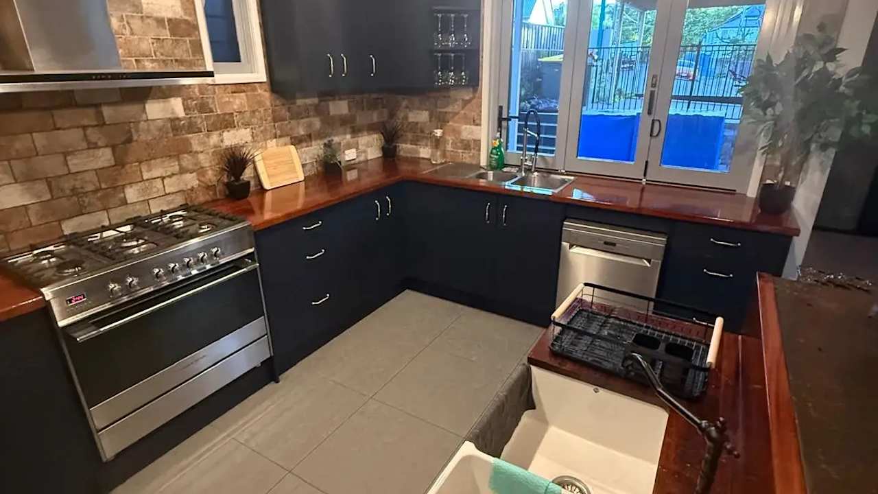 Furnished room in a share house