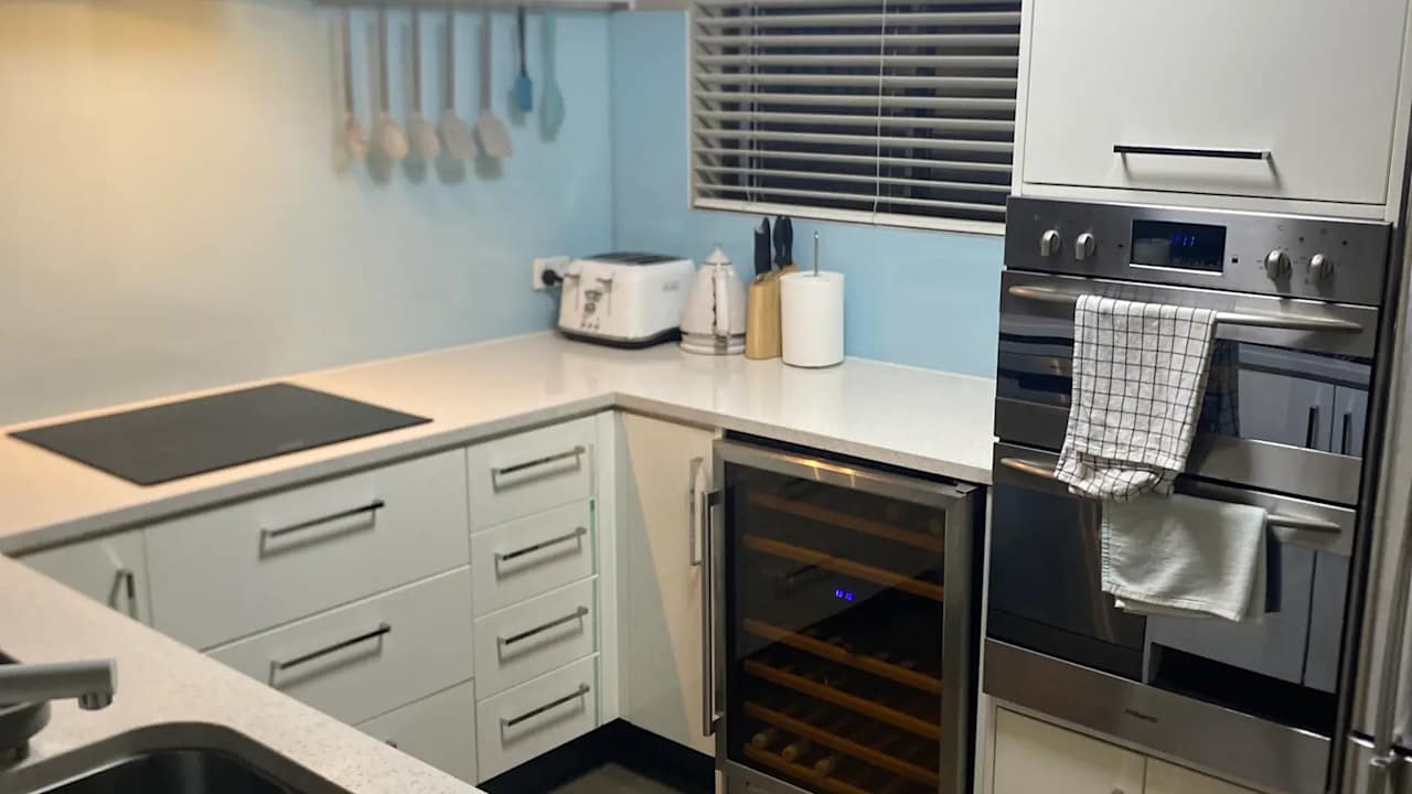 Unfurnished room in a flatshare