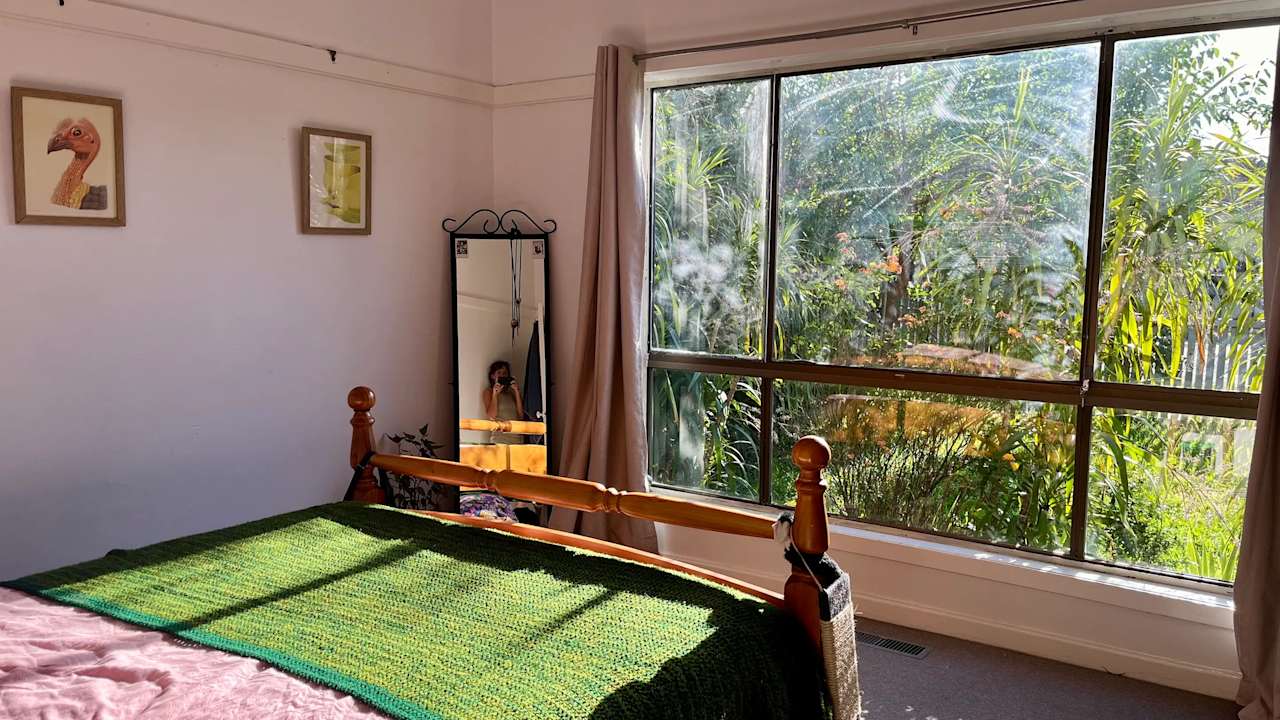 Room in a share house
