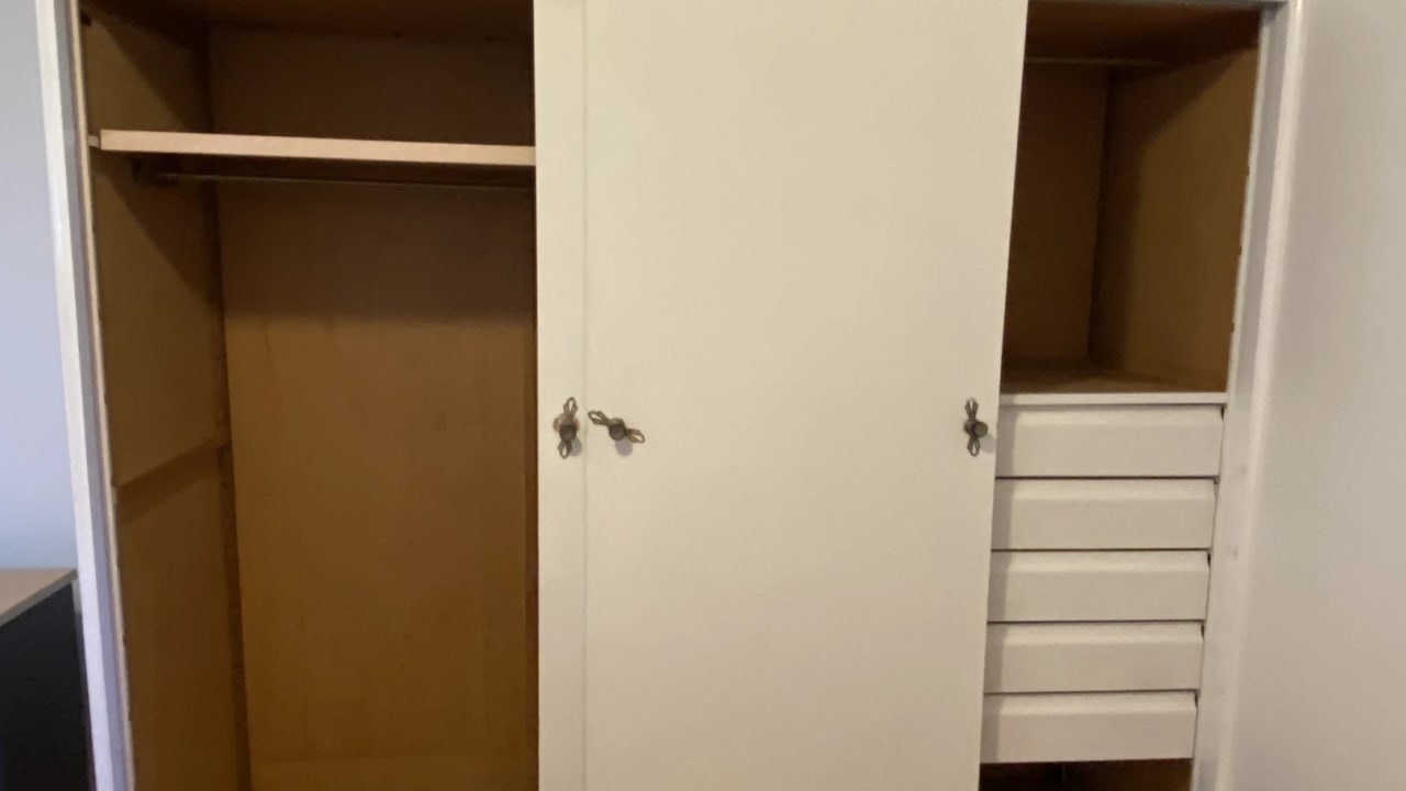 Furnished room in a share house