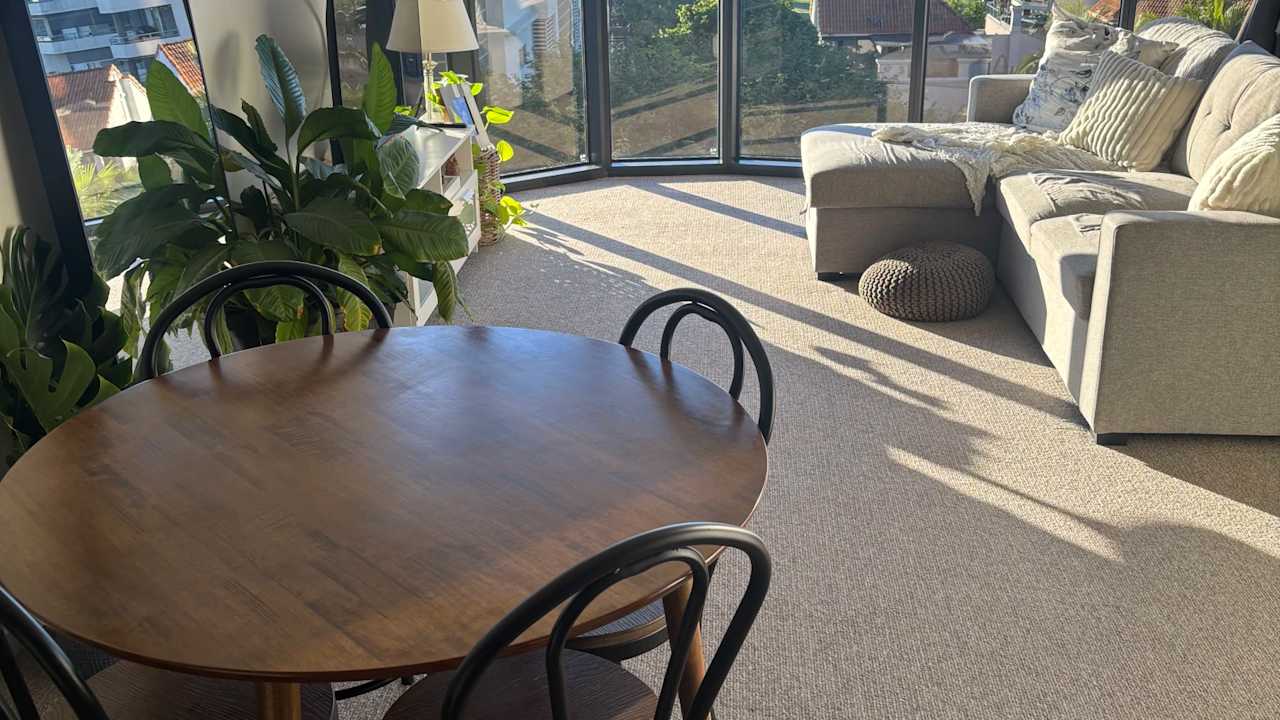 Furnished room with ensuite in a flatshare