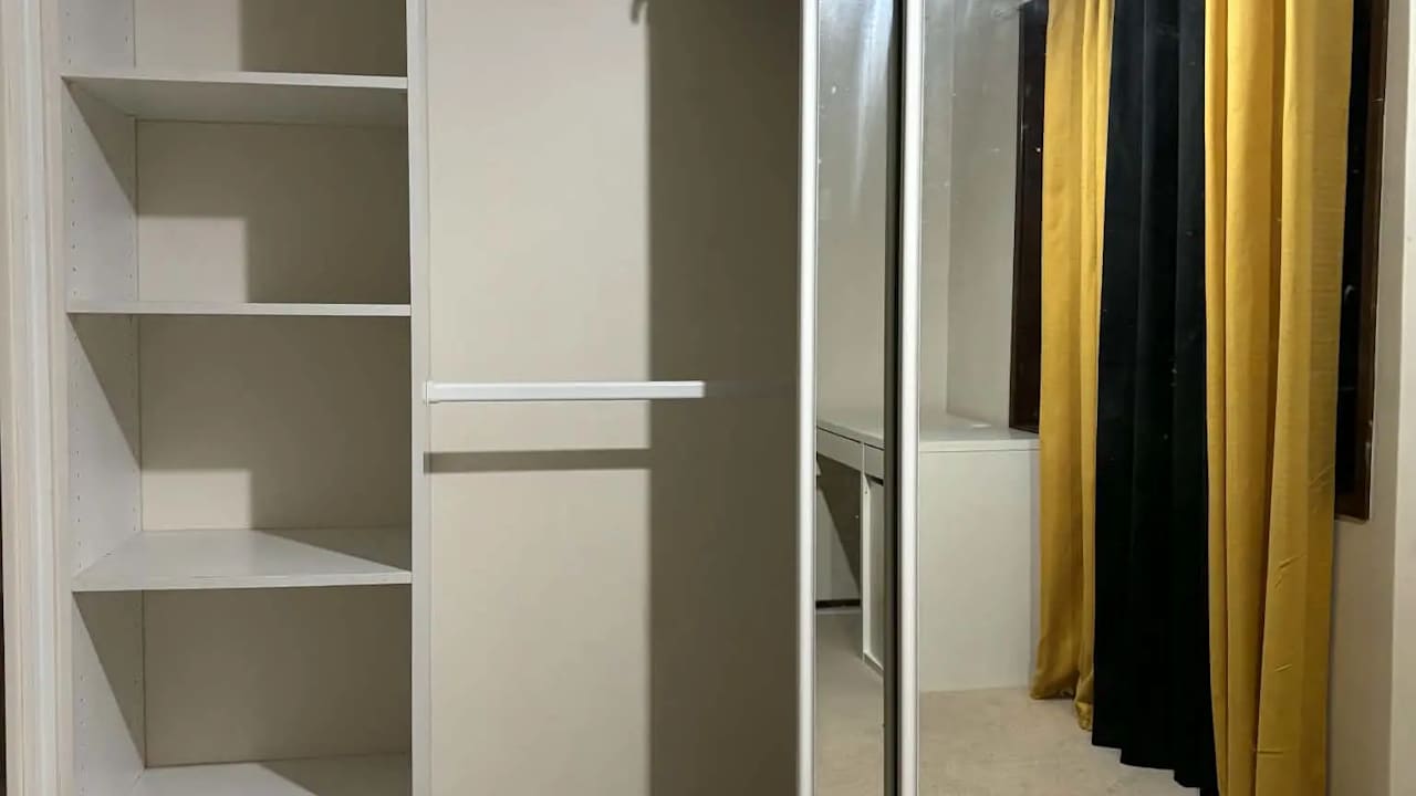 Furnished room in a share house
