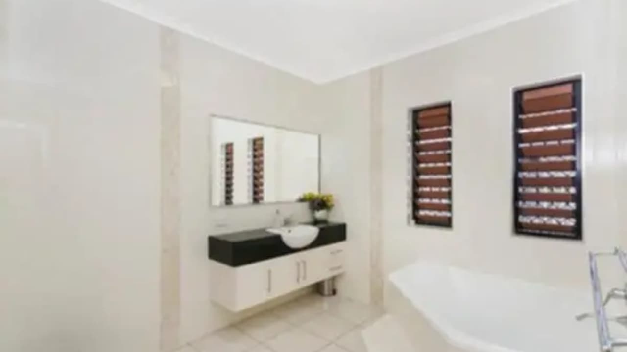 Room in a share house