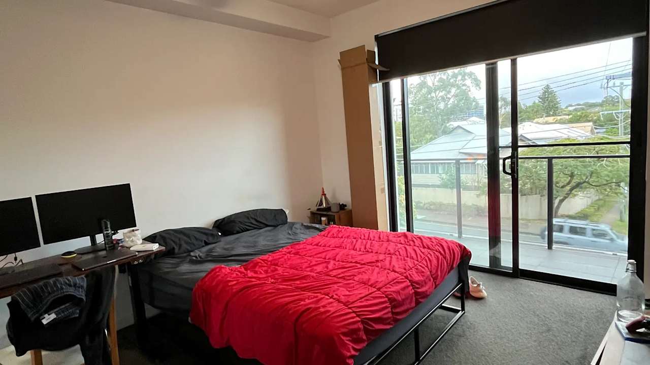Furnished room with ensuite in a flatshare