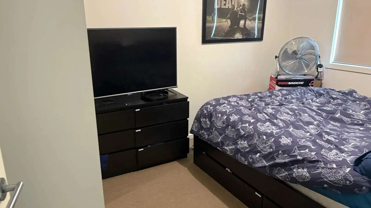 Unfurnished room in a share house