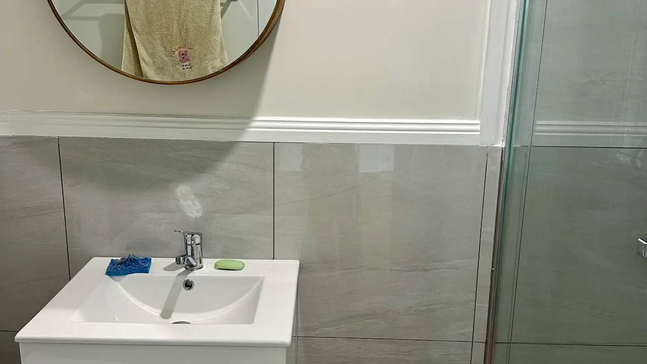 Furnished room with own bathroom