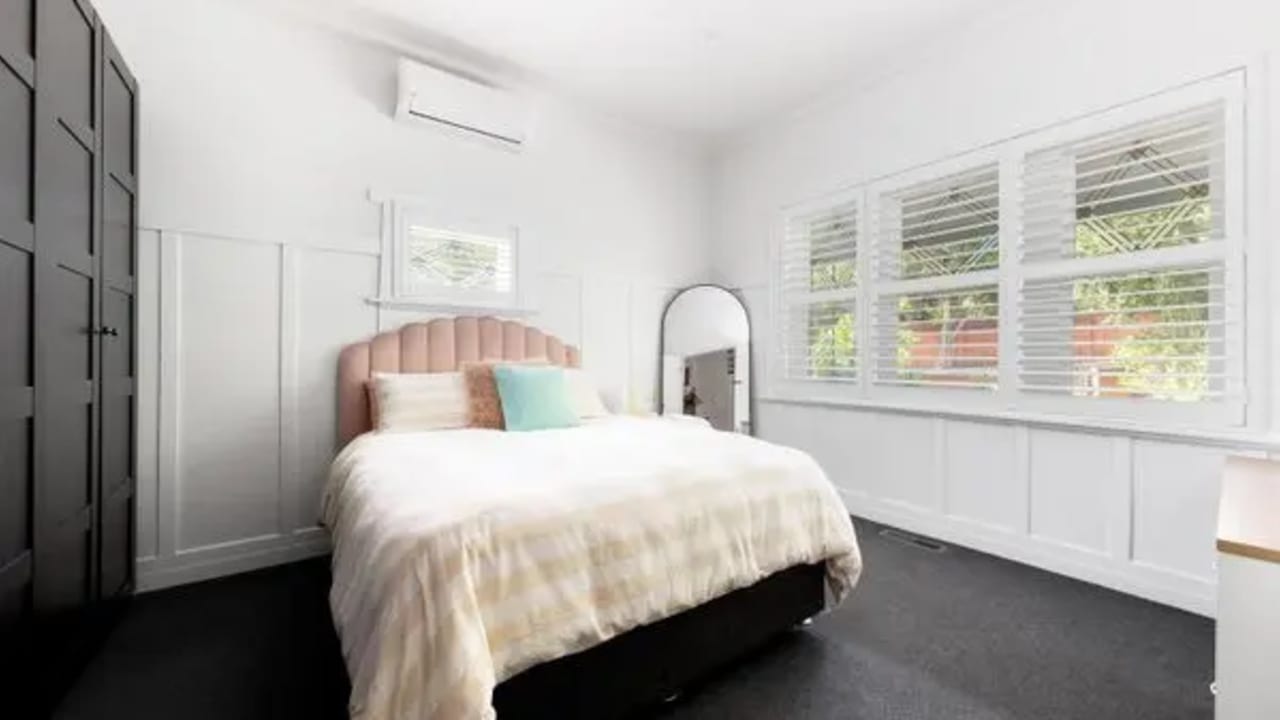 Room with ensuite in a share house