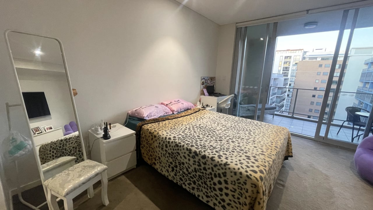 Furnished room in a share house