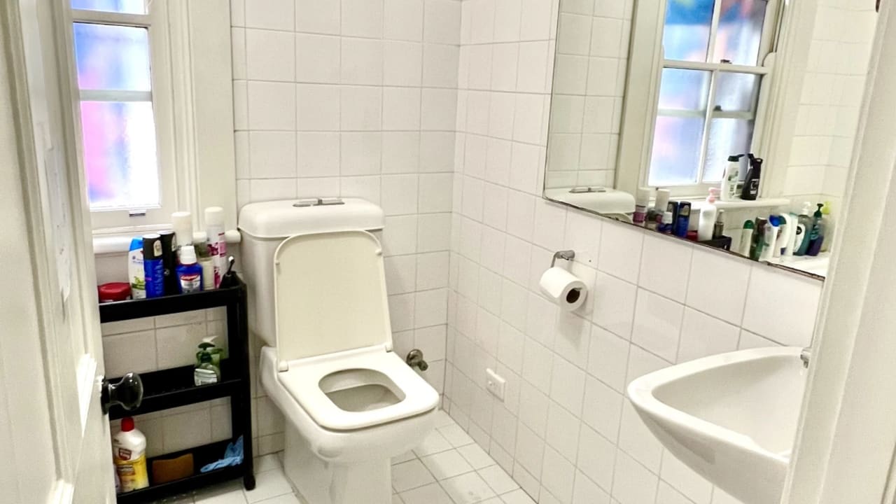 Furnished room in a flatshare
