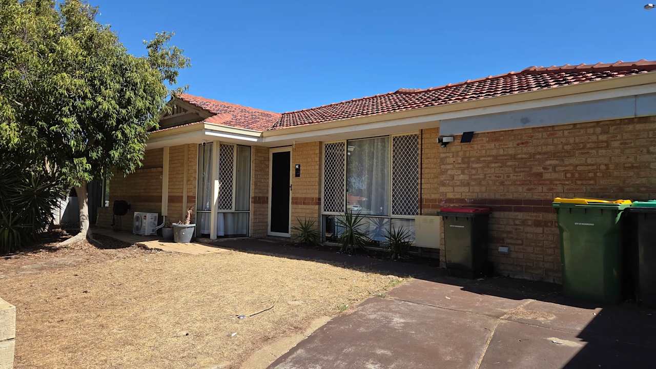 Furnished room in a share house