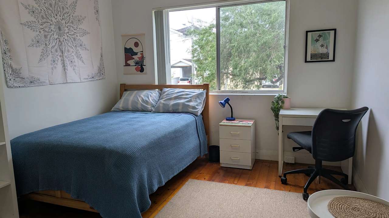 Furnished room in a share house