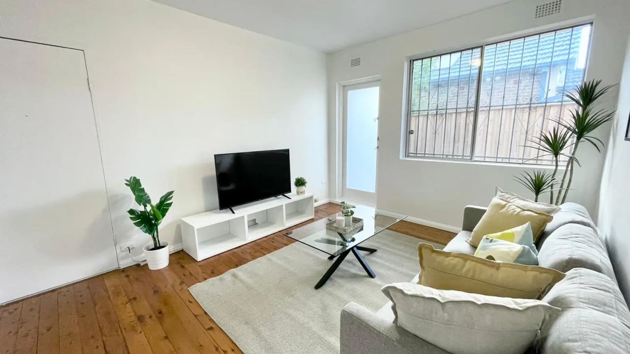 Whole property with 2 rooms for rent