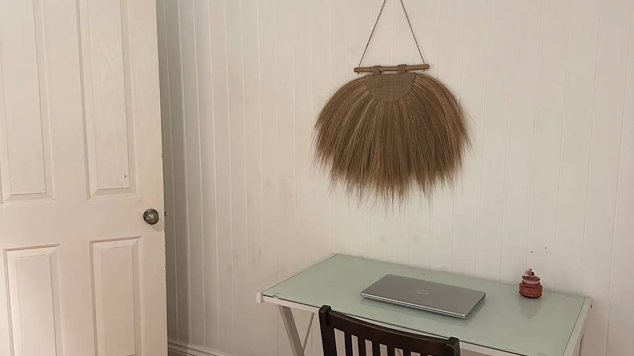 Room in a share house