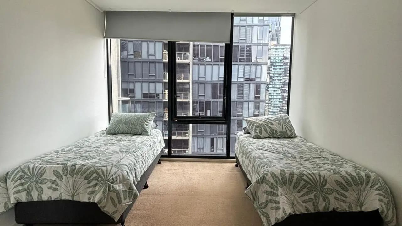 Furnished room in a flatshare