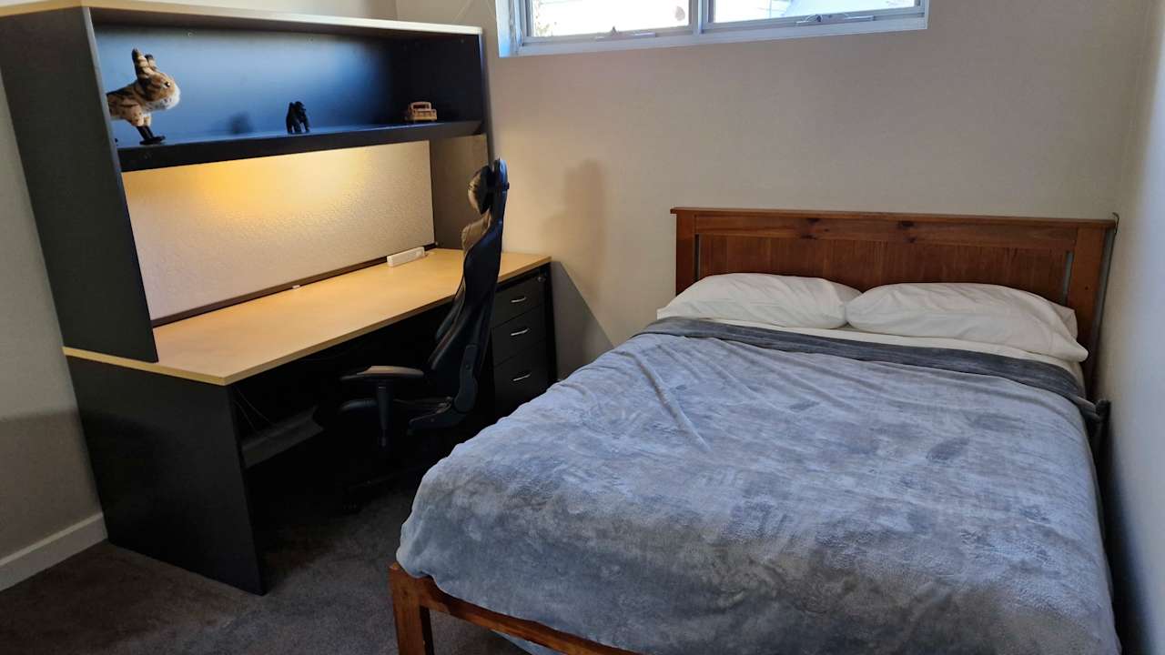 Furnished room with own bathroom