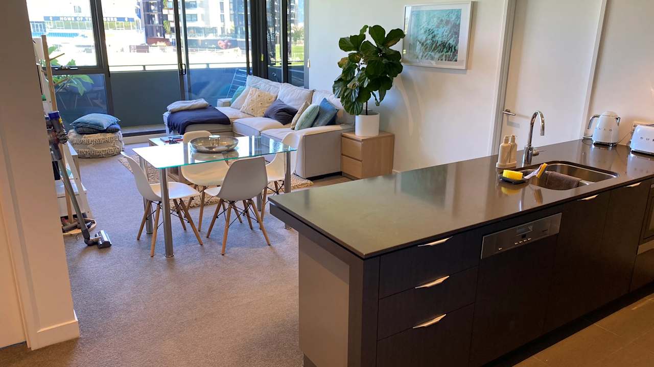 Unfurnished room with ensuite in a flatshare