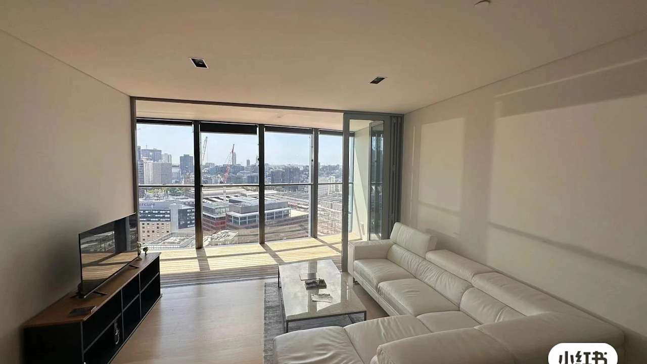 Furnished room in a flatshare