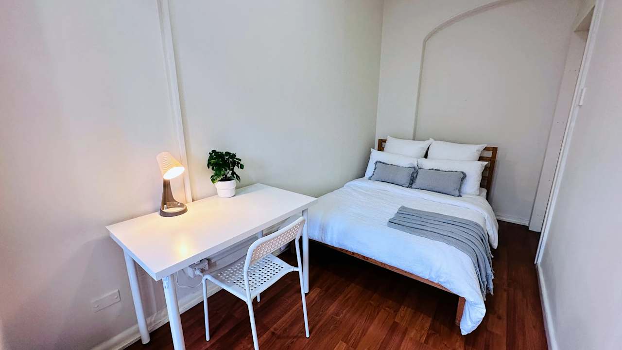 Furnished room in a share house
