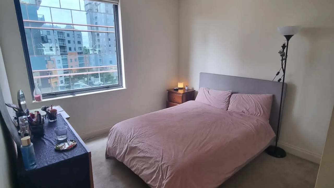 Furnished room in a flatshare