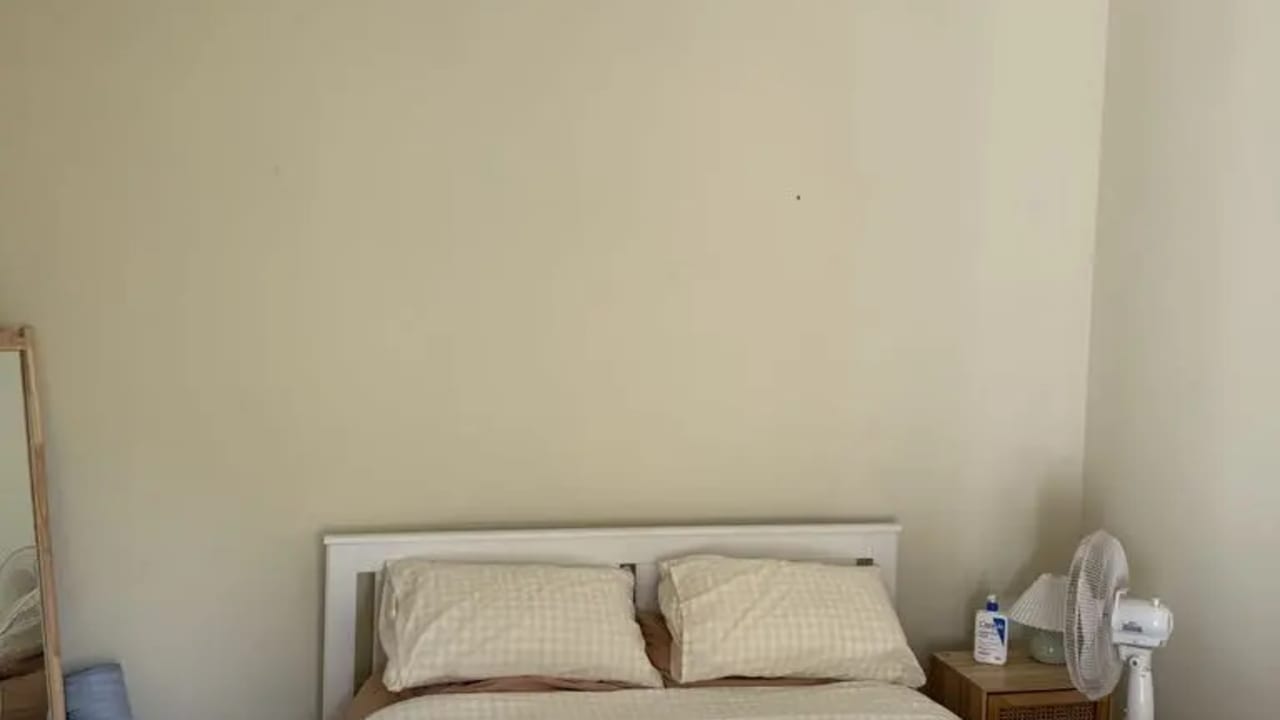 Unfurnished room in a share house