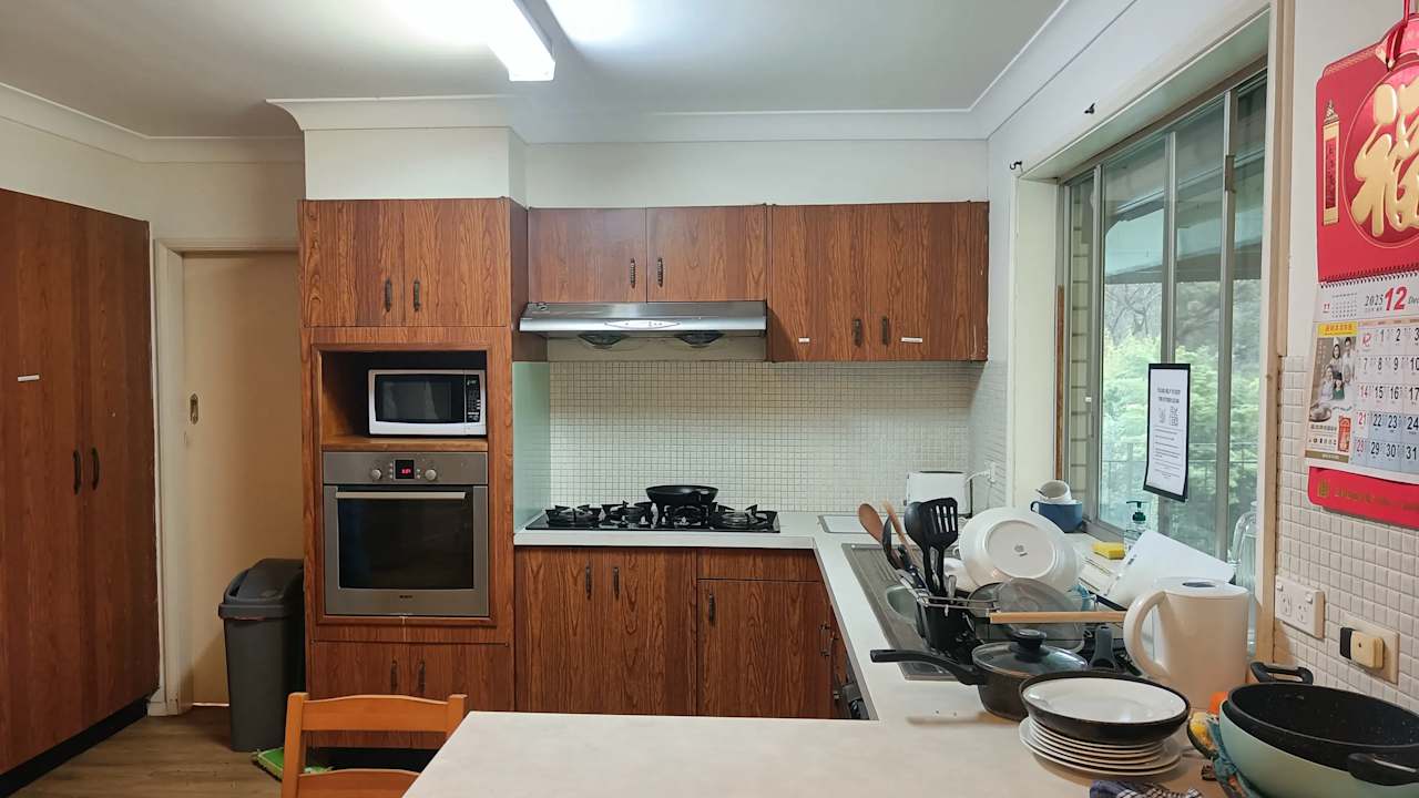 Furnished room in a share house