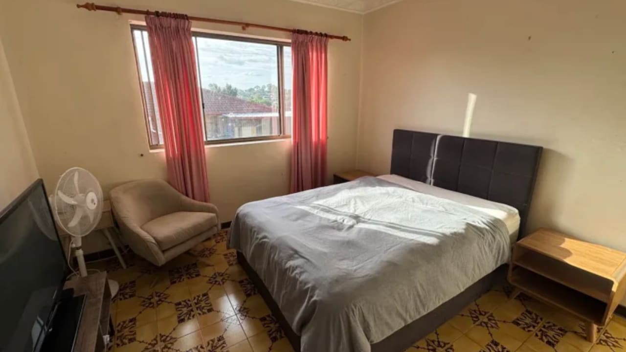 Room in a share house