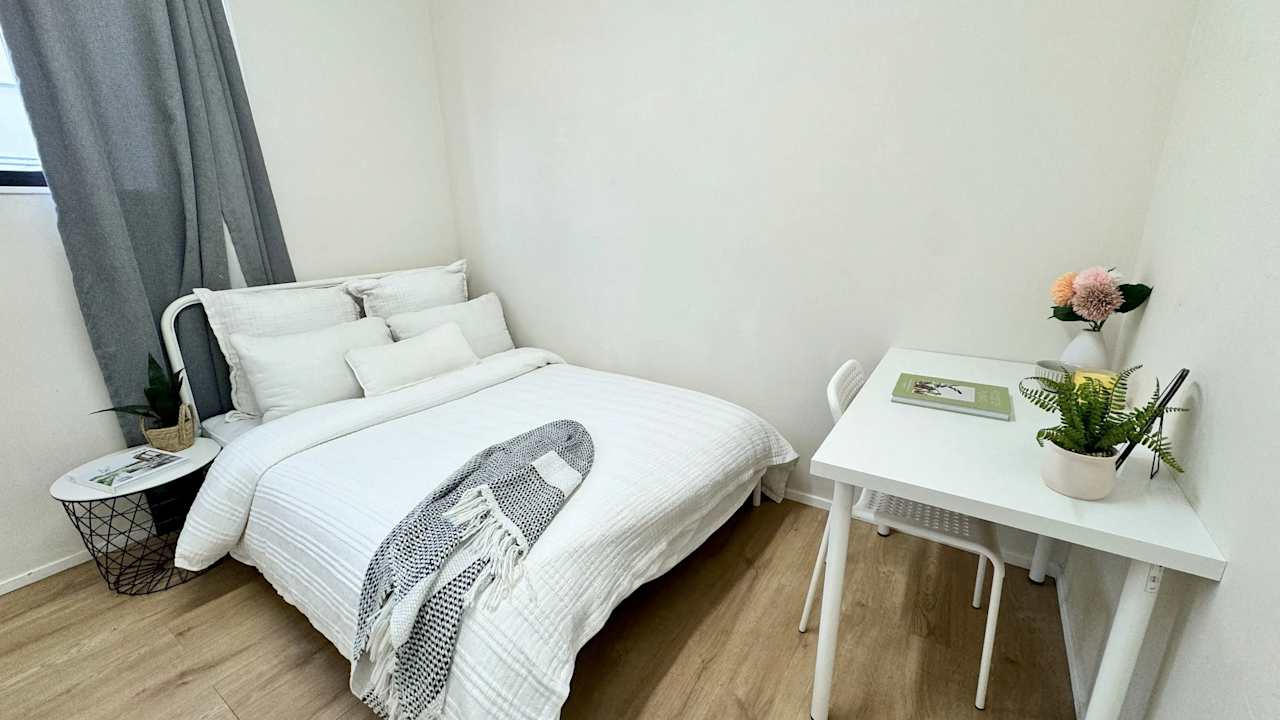 Furnished room in a share house