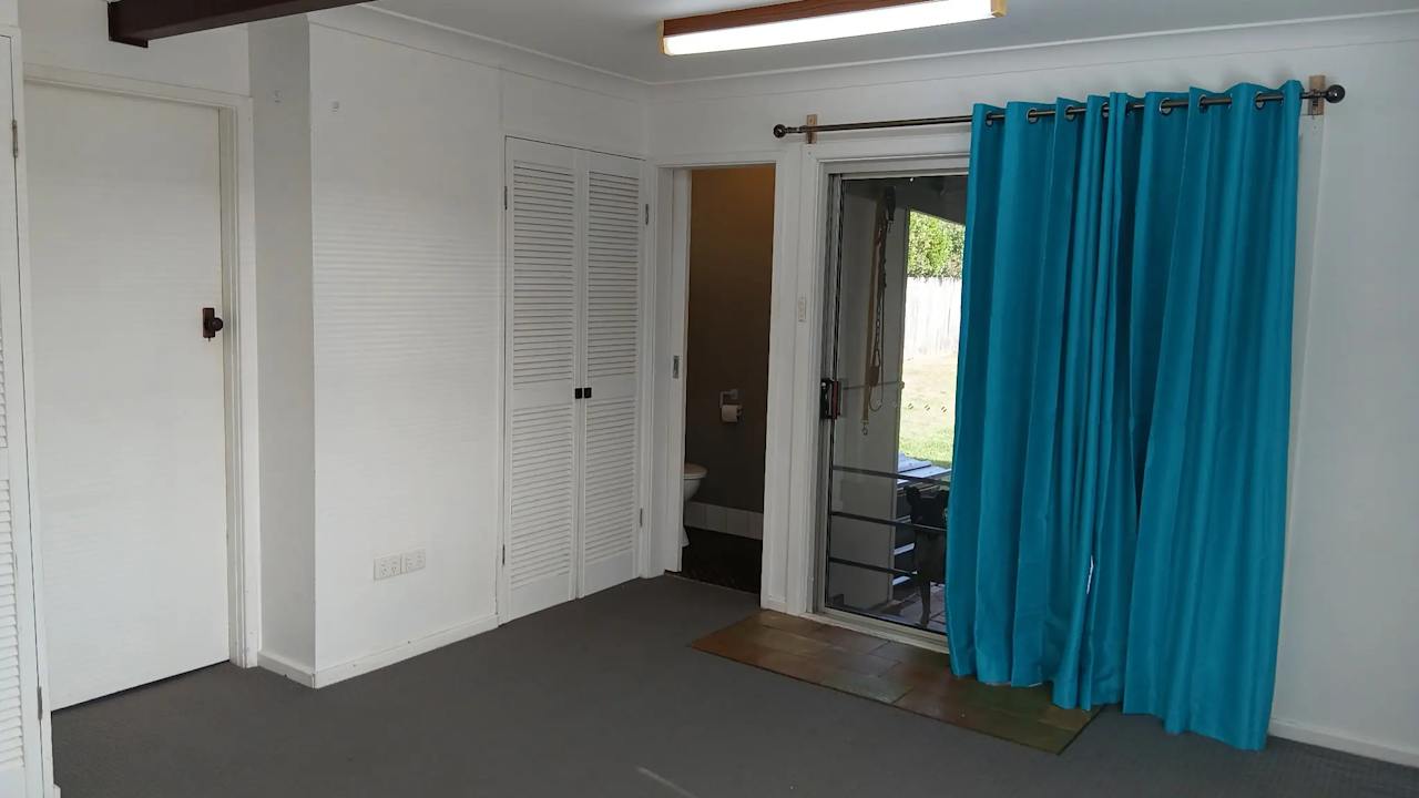 Unfurnished room in a share house