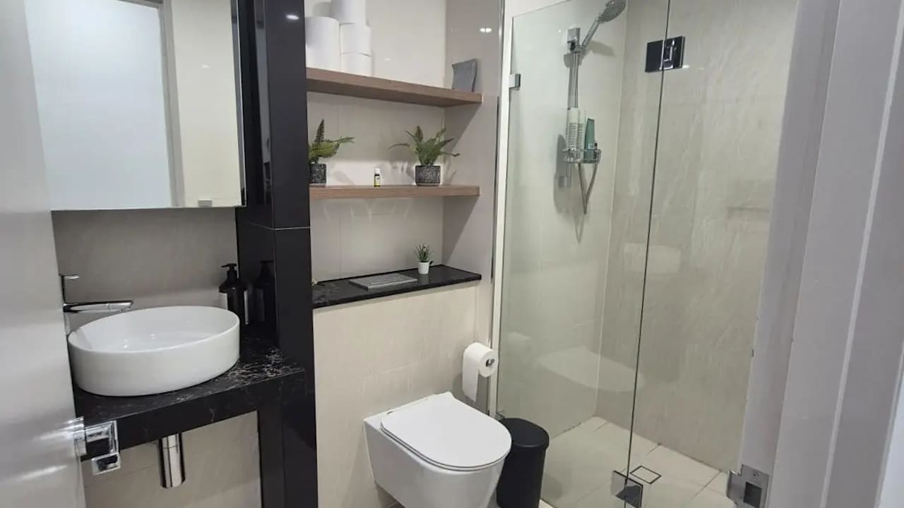 Furnished room in a flatshare