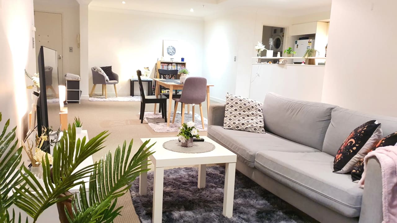 Furnished room in a flatshare