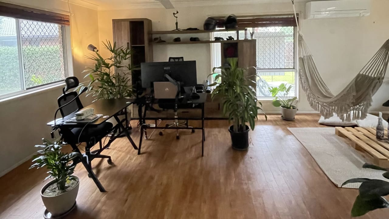 Room in a share house