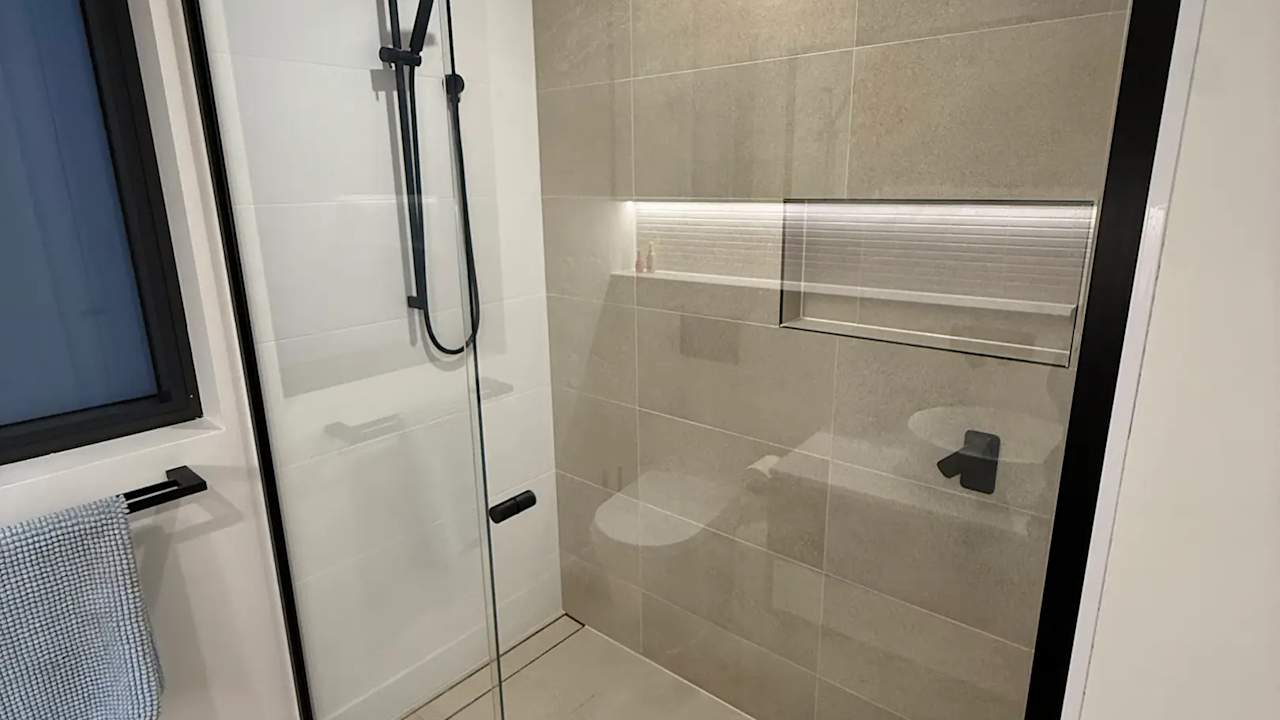 Unfurnished room with own bathroom