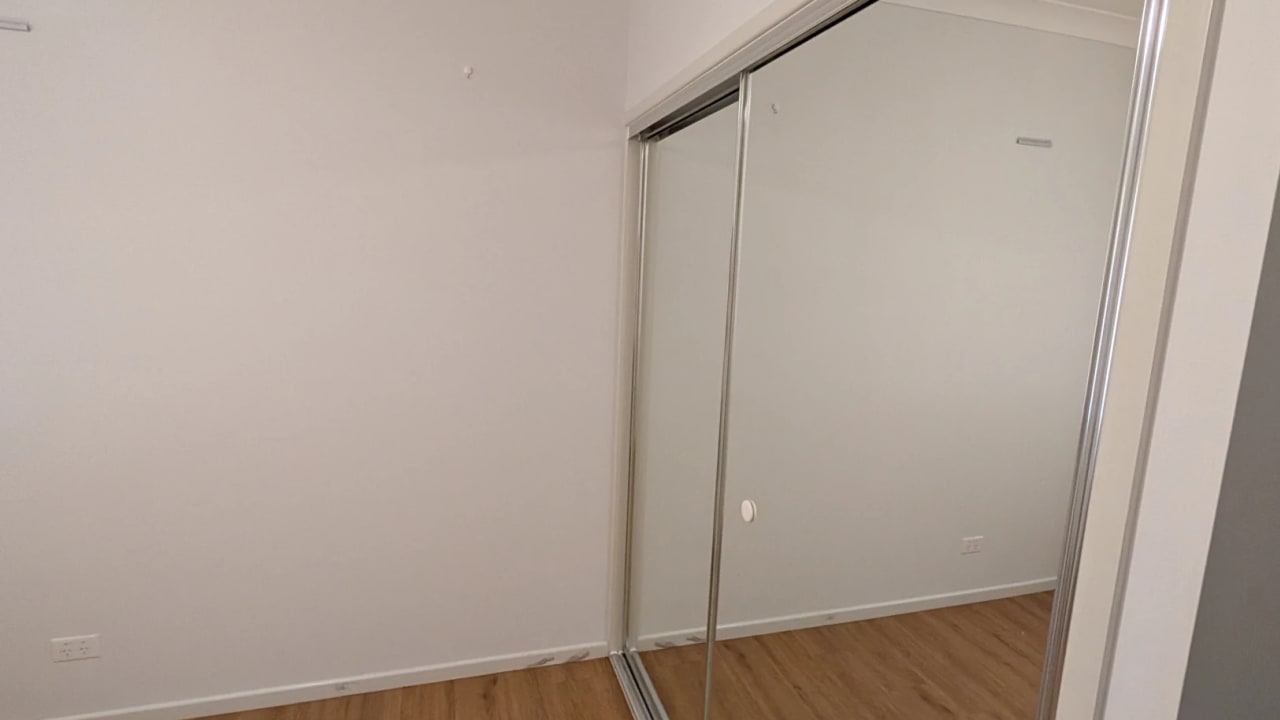 Unfurnished room with own bathroom