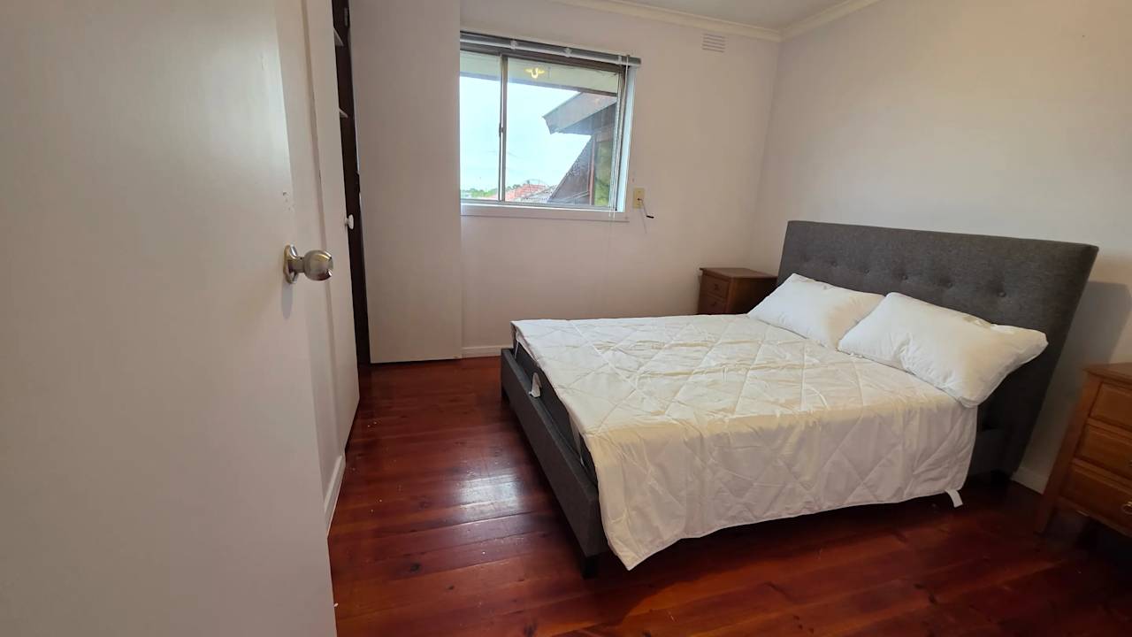 Room in a share house