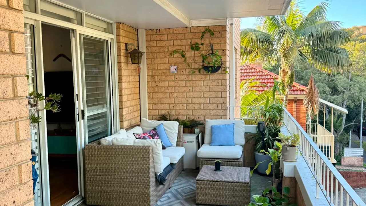 Whole property with 2 rooms for rent