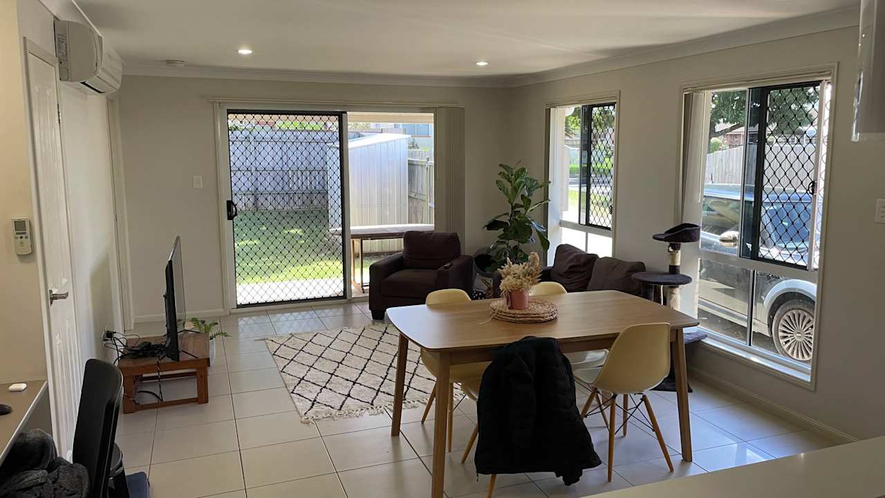 Unfurnished room with own bathroom