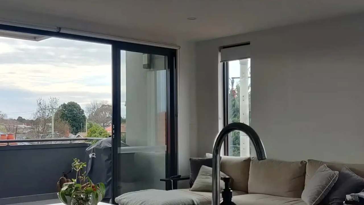Unfurnished room with ensuite in a flatshare