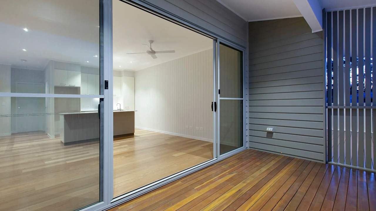 Unfurnished room with own bathroom