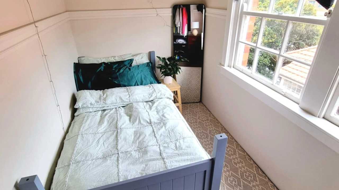 Furnished room in a flatshare