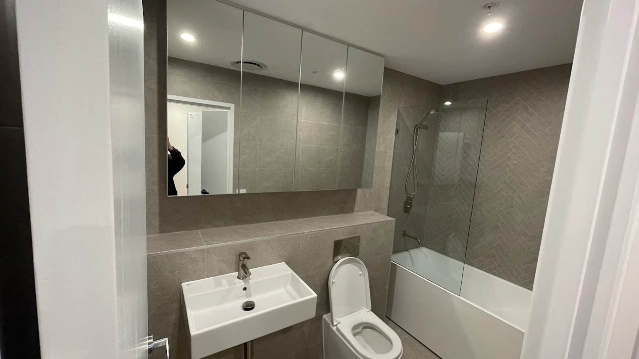Furnished room with own bathroom