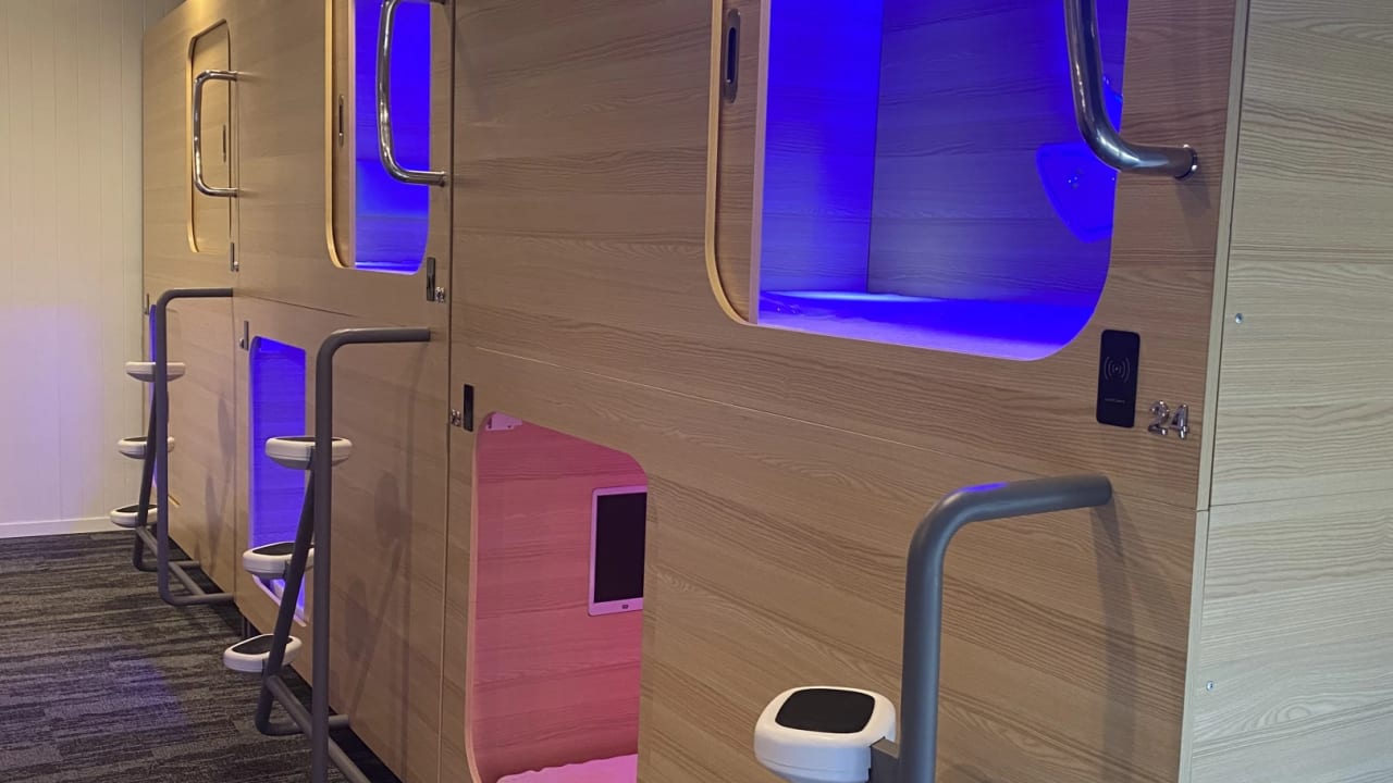 Furnished room in a share house