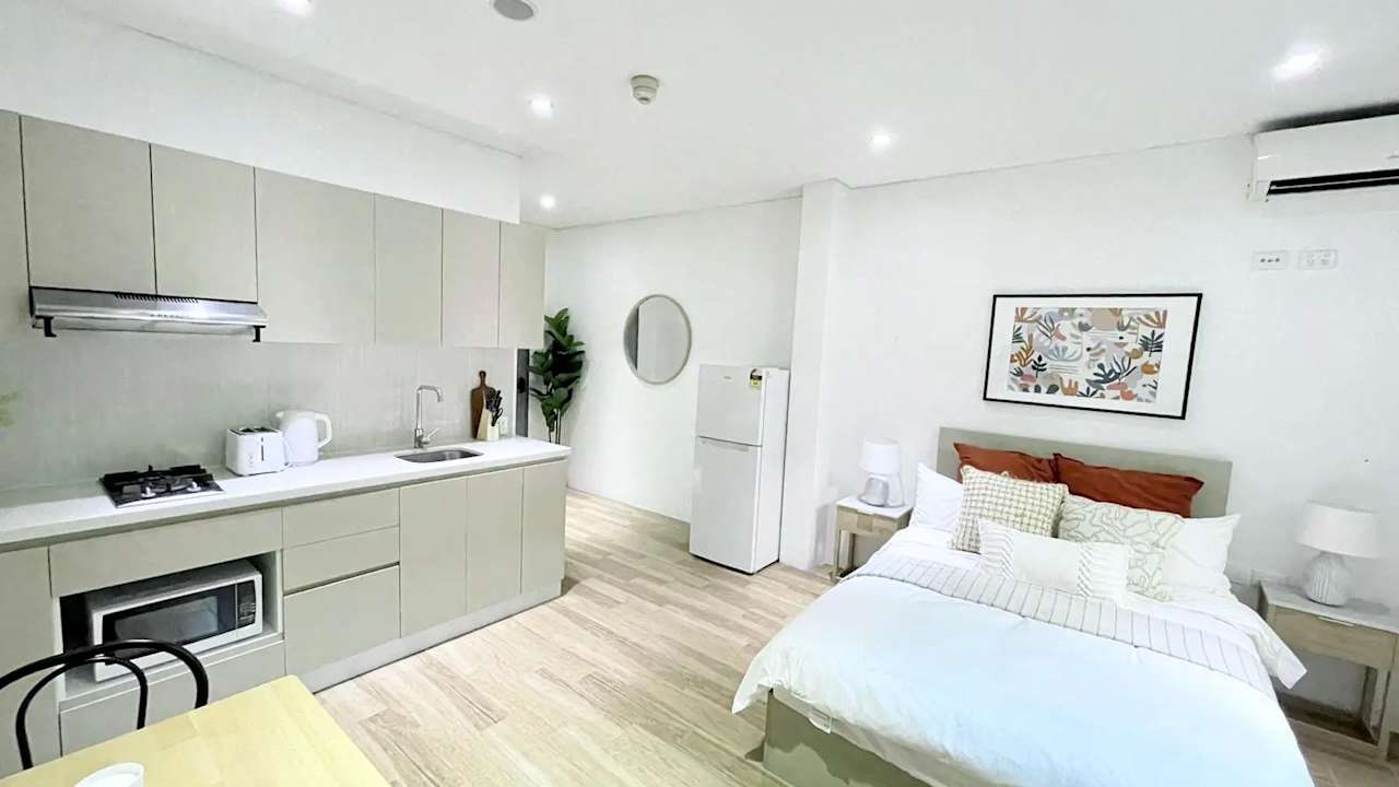 Room studio flat for rent