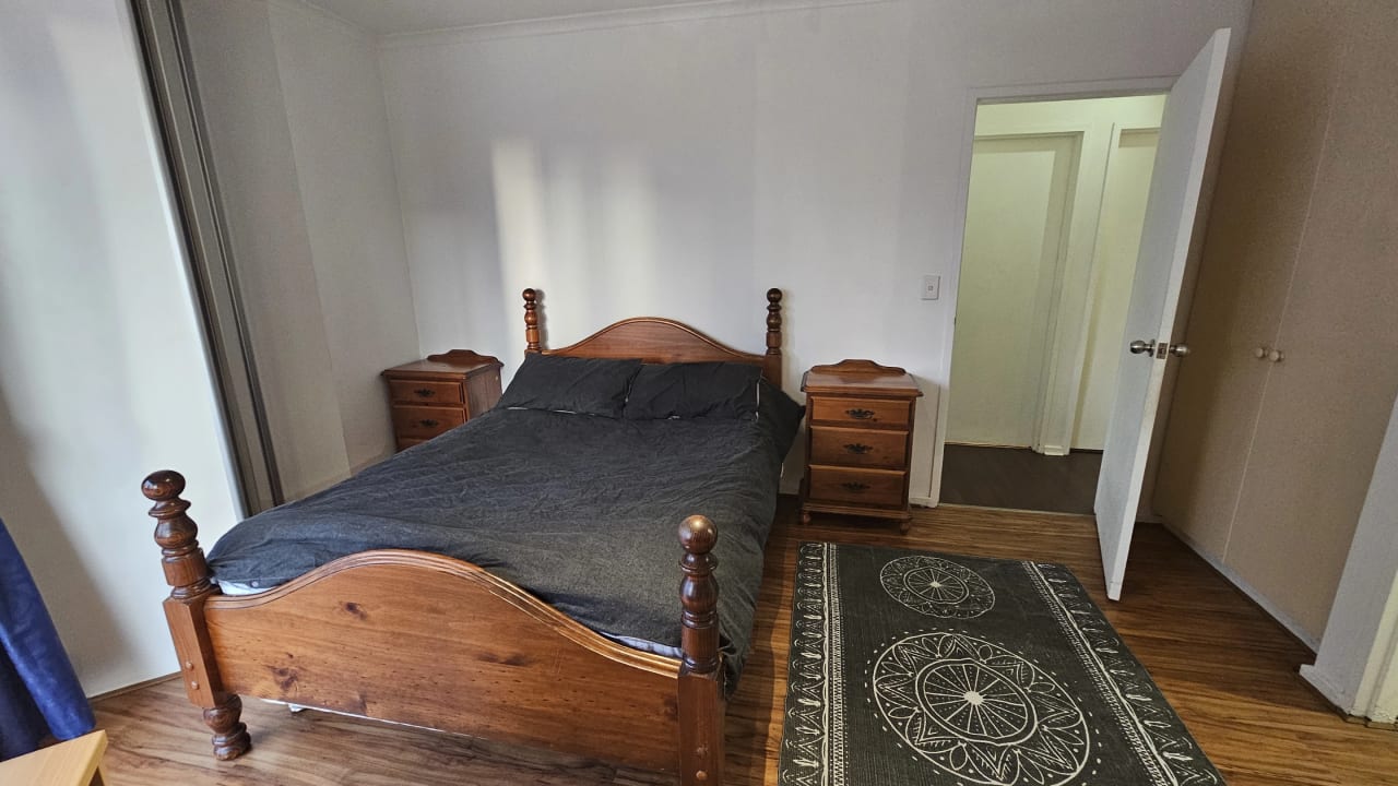 Furnished room with ensuite in a flatshare