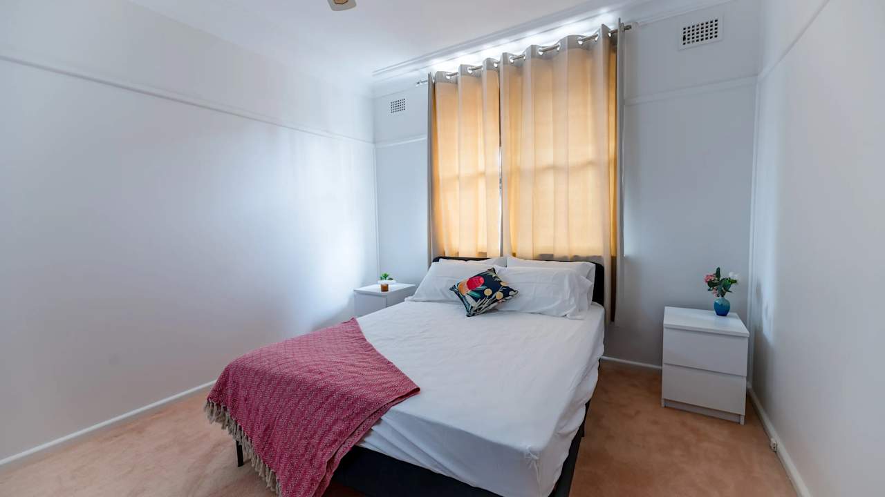 Furnished room in a share house